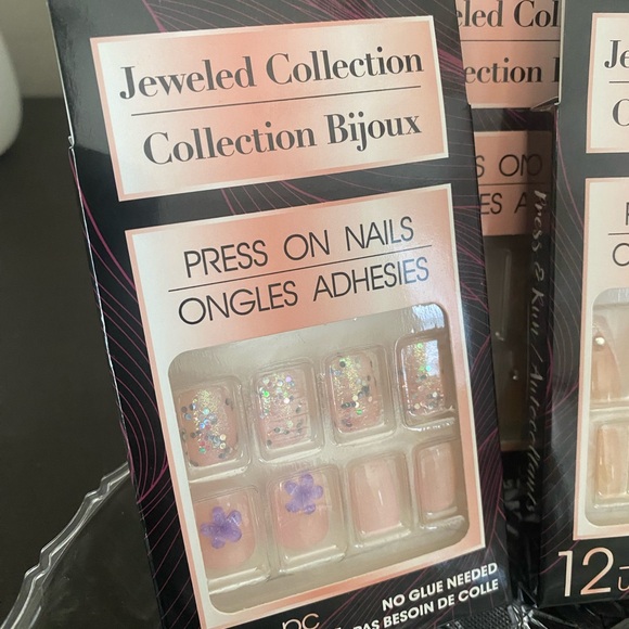 🆕💅🏻 b•pure Press-On Nails Collection. Brand new! 7 piece collection! - Picture 3 of 4